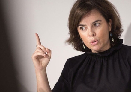 La vicepresidenta Soraya en el punto de mira de las críticas tras la &quot;hecatombe&quot; del PP en Cataluña