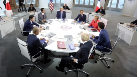 Golpe mediático de Macron en el G7 con la llegada inesperada del ministro de Exteriores iraní