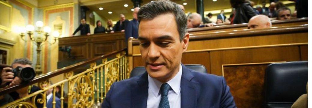 Sánchez se asegura la Presidencia al ganar la votación por mayoría simple