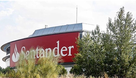 Banco Santander ha pedido a los empleados de los centros corporativos en Madrid que teletrabajen