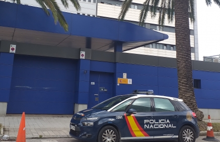 Detenidos en Santander dos personas por utilizar a su hijo menor de edad para hurtos en establecimiento comercial