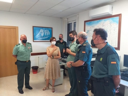 La directora general de la Guardia Civil visitó la Compañía de Laredo y el puesto de Reinosa