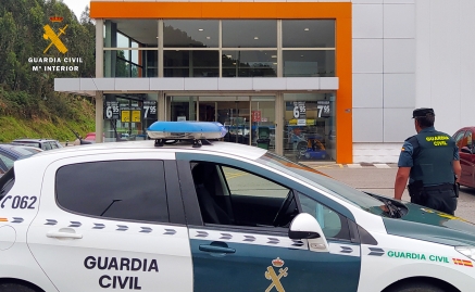 La Guardia Civil localiza a la presunta autora de hurtos de carteras en comercios de Pesues y San Vicente