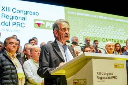 Revilla, reelegido al frente del PRC y como candidato a la Presidencia de Cantabria, lanza un mensaje de victoria a su militancia