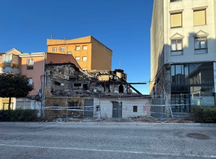 Completadas las medidas de seguridad en La Albericia 24 con el tapiado del edificio